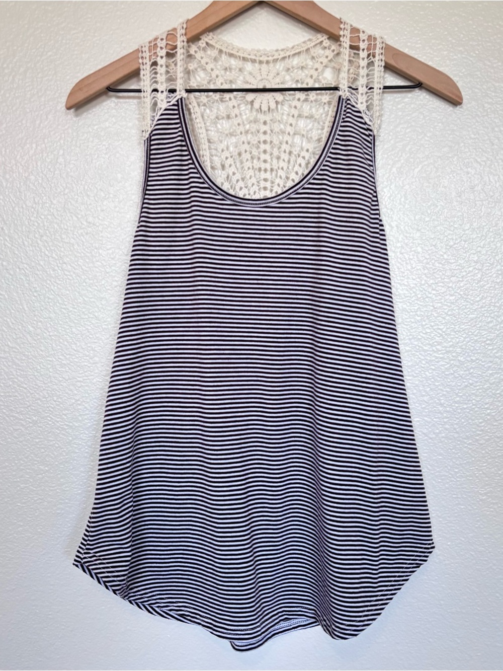 Y2K Boho Striped Tank Crochet Lace Back Women’s M Racerback Black/White Flowy